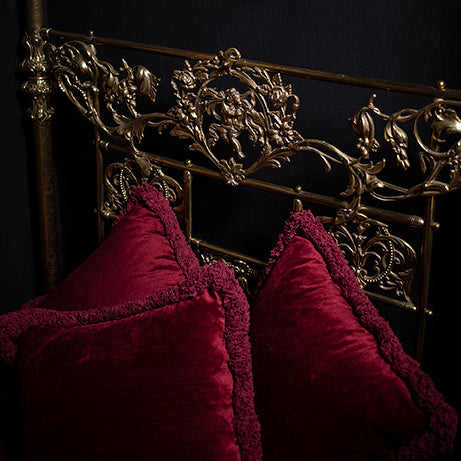 ARQUISTE Maison de Plaisir Candle Inspo